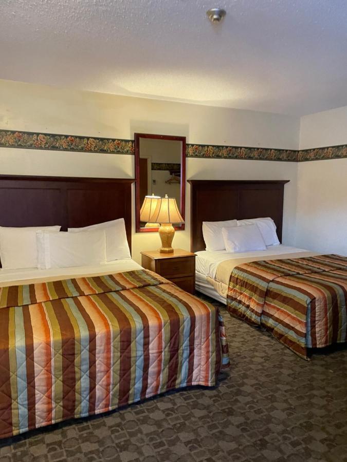 Scottish Inn Near The Falls And Casino Ниагарски водопад Екстериор снимка